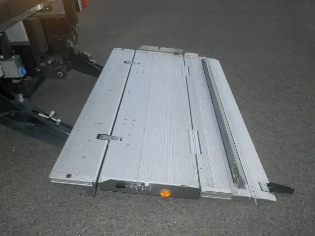 いすゞ エルフ 小型 冷凍冷蔵 低温 パワーゲートの中古トラック画像7