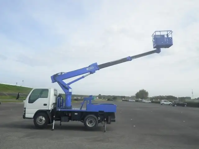 いすゞ エルフ 小型 高所・建柱車 高所作業車 電工仕様の中古トラック画像3