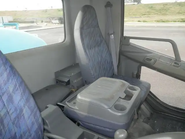 三菱 ファイター 中型/増トン タンク車 バキューム PA-FK71DCの中古トラック画像3