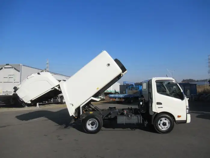日野 デュトロ 小型 パッカー車 回転ダンプ式 TKG-XZU700Mの中古トラック画像6