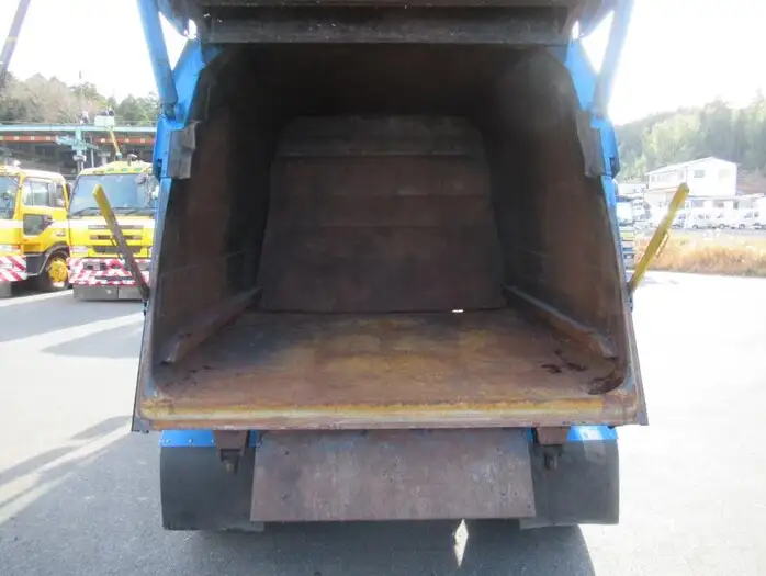 いすゞ フォワード 中型/増トン パッカー車 プレス式 ベッドの中古トラック画像11