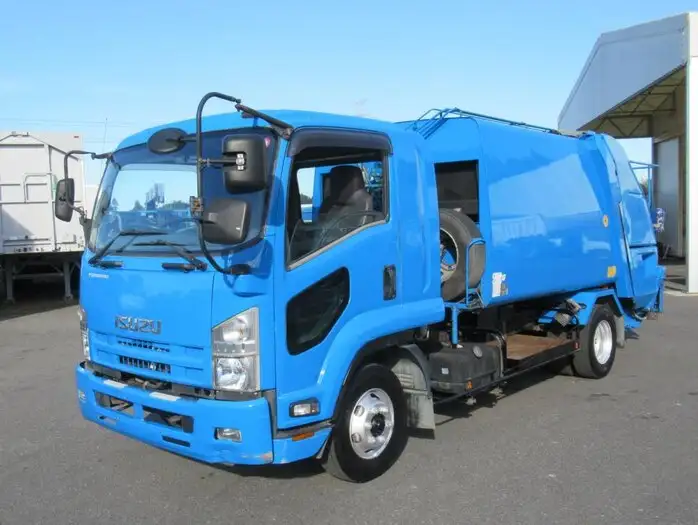 いすゞ フォワード 中型/増トン パッカー車 プレス式 ベッドの中古トラック画像1