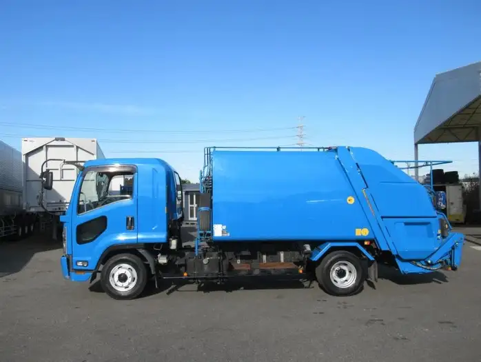 いすゞ フォワード 中型/増トン パッカー車 プレス式 ベッドの中古トラック画像4