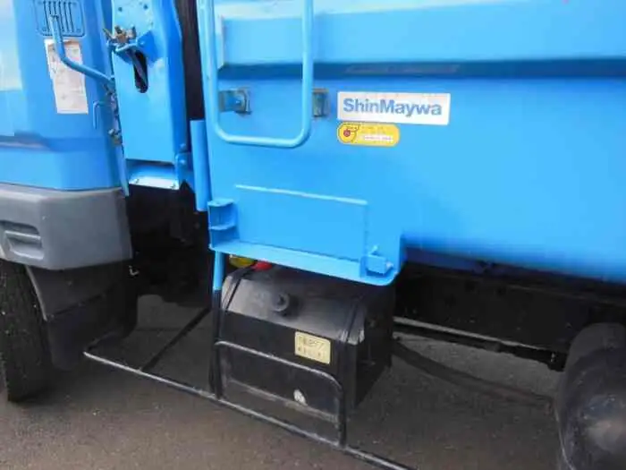 三菱 ファイター 中型/増トン パッカー車 プレス式 ベッドの中古トラック画像4