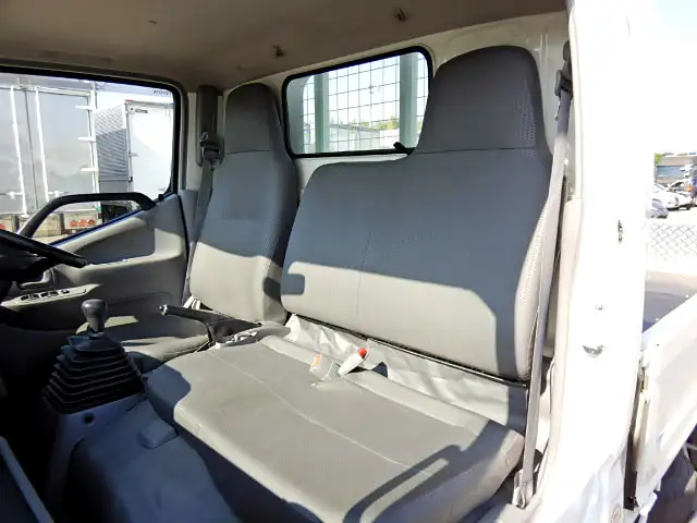 トヨタ ダイナ 小型 平ボディ XZU605 H27の中古トラック画像9