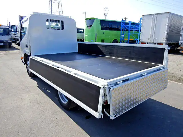 トヨタ ダイナ 小型 平ボディ XZU605 H27の中古トラック画像5