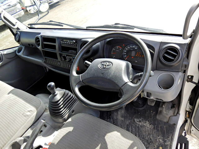トヨタ ダイナ 小型 平ボディ SKG-XZU710 H23の中古トラック画像8
