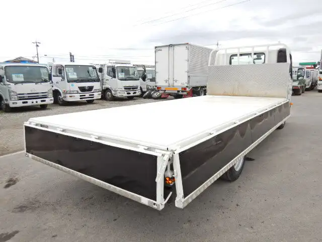 トヨタ ダイナ 小型 平ボディ 床鉄板 TDG-XZU722の中古トラック画像2