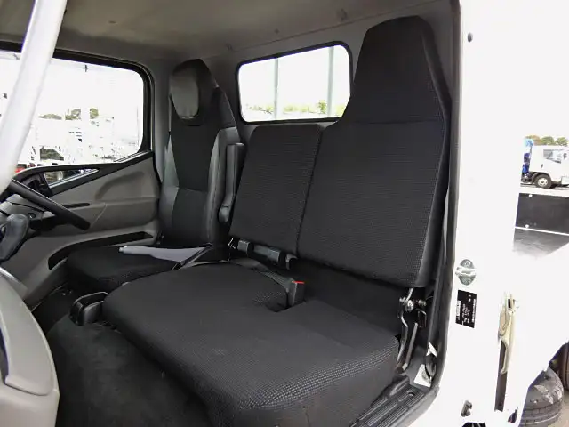 三菱 キャンター 小型 平ボディ TPG-FBA20 H30の中古トラック画像5