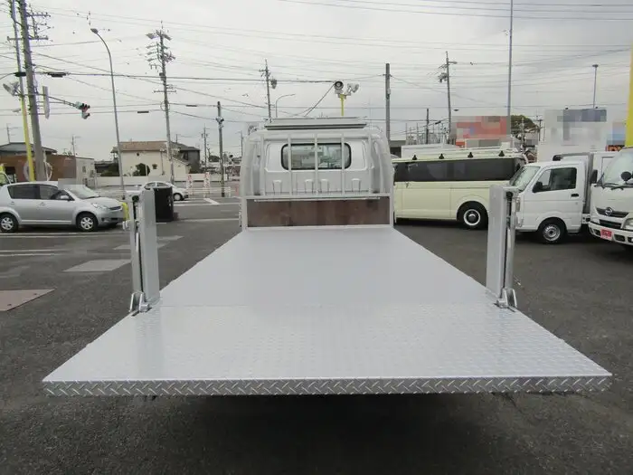 いすゞ エルフ 小型 平ボディ 床鉄板 PB-NPR81ARの中古トラック画像6