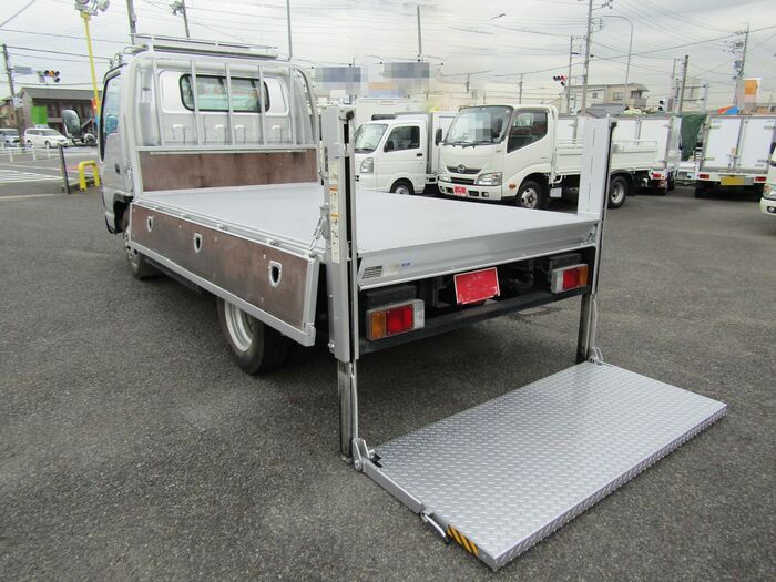 いすゞ エルフ 小型 平ボディ 床鉄板 PB-NPR81ARの中古トラック画像3