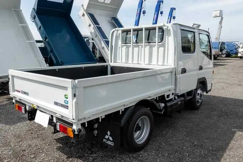 三菱 キャンター 小型 平ボディ Wキャブ 2RG-FBA20の中古トラック画像2