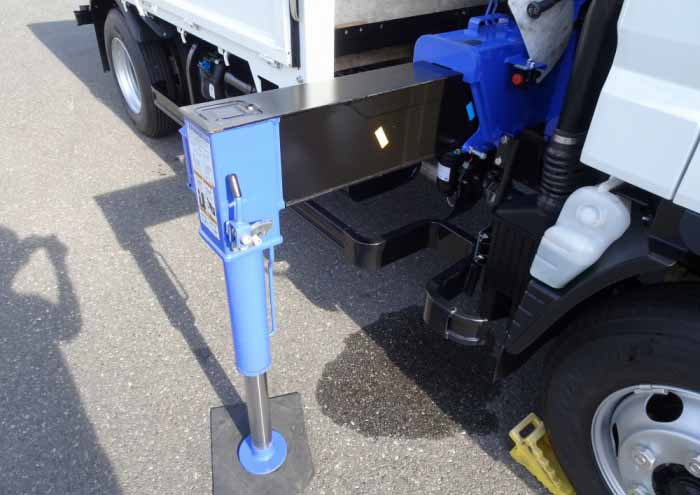 三菱 キャンター 小型 クレーン付 5段 ラジコン｜画像9