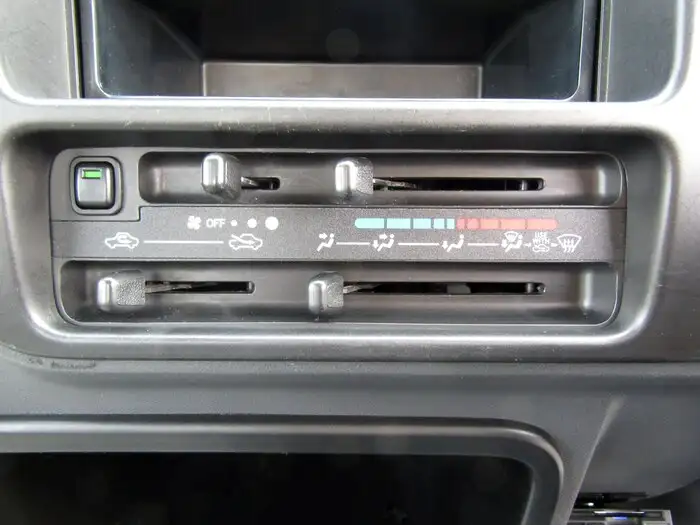 ダイハツ ハイゼット  平ボディ EBD-S211P H20の中古トラック画像10