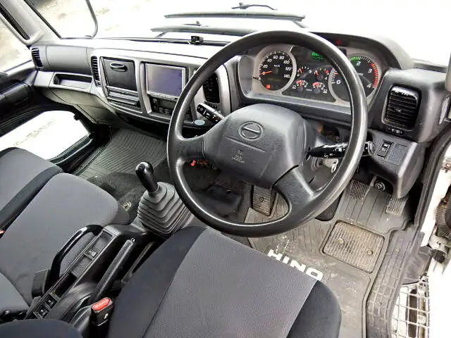 日野 レンジャー 中型/増トン 平ボディ ベッド TKG-FD7JLAAの中古トラック画像10