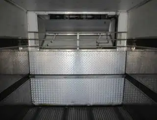 日野 プロフィア 大型 冷凍冷蔵 中温 床アルミの中古トラック画像7
