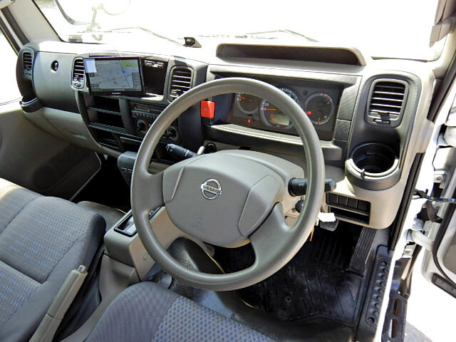 日産 アトラス 小型 平ボディ 床鉄板 CBF-SQ1F24｜画像4