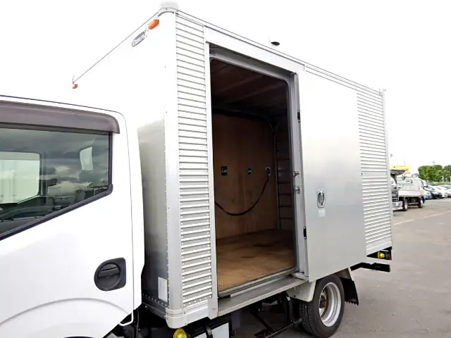 日産 アトラス 小型 アルミバン サイドドア シャッター式の中古トラック画像5