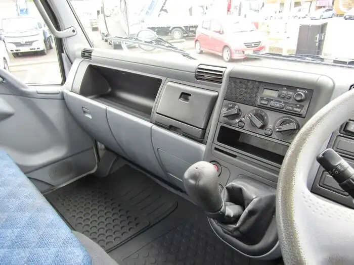 三菱 キャンター 小型 平ボディ PA-FE83DGN H17の中古トラック画像11