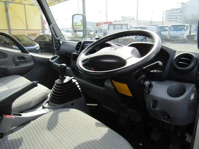 トヨタ トヨエース 小型 アルミバン TKG-XZU675 H24の中古トラック画像14