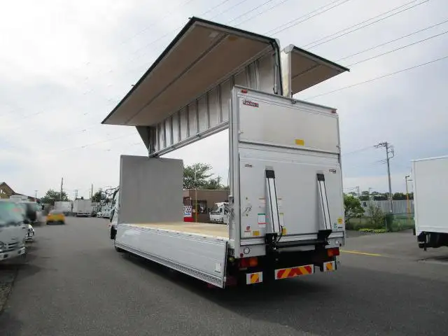 三菱 ファイター 中型/増トン ウイング パワーゲート エアサスの中古トラック画像3