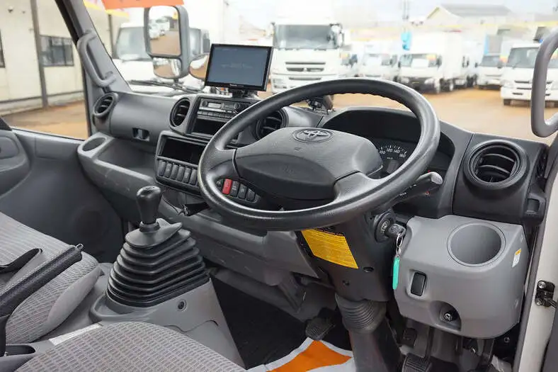 トヨタ トヨエース 小型 平ボディ パワーゲート TKG-XZU655の中古トラック画像4