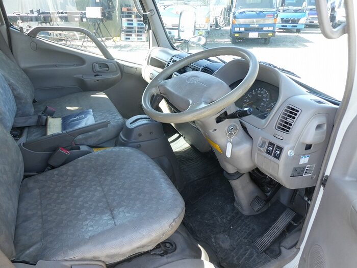 トヨタ トヨエース 小型 平ボディ Wキャブ(ダブルキャブ) KR-KDY230｜画像7