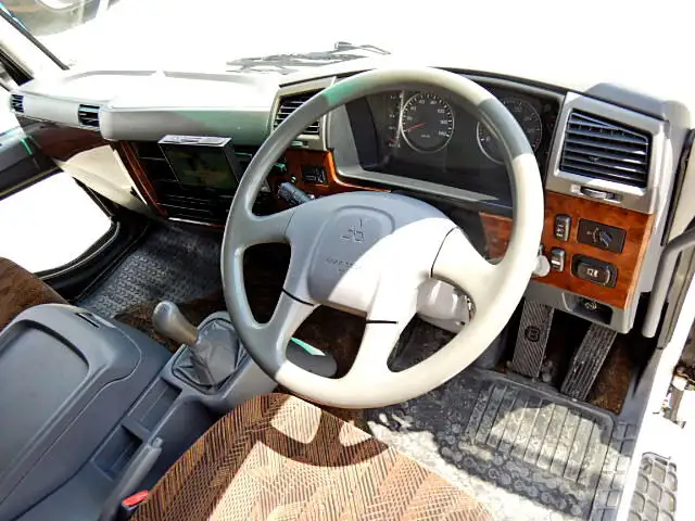 三菱 ファイター 中型/増トン ウイング パワーゲート ベッドの中古トラック画像4