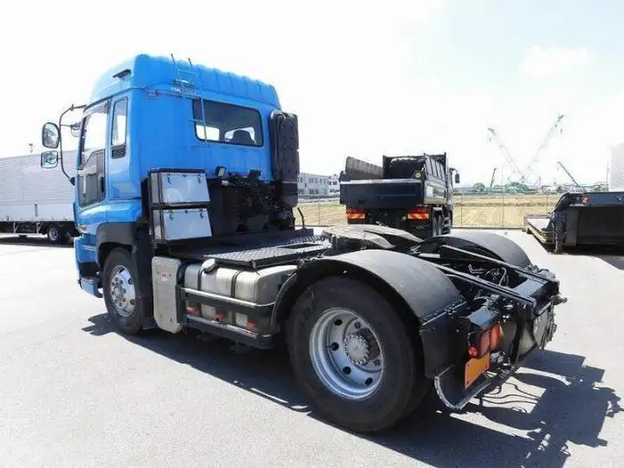 いすゞ ギガ 大型 トラクター ハイルーフ 1デフの中古トラック画像4