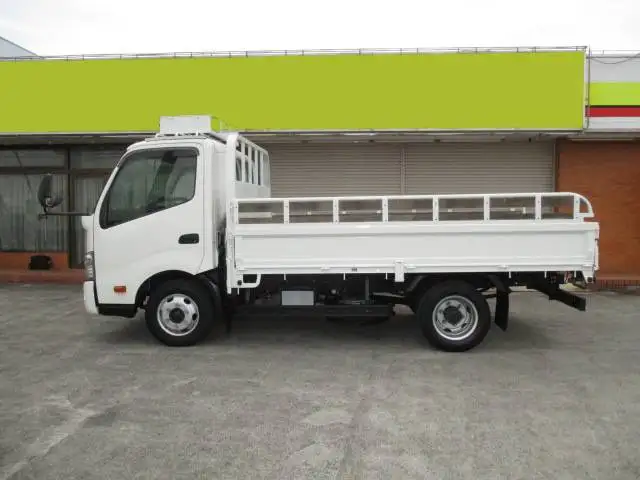 日野 デュトロ 小型 平ボディ 床鉄板 SKG-XZU700Mの中古トラック画像4
