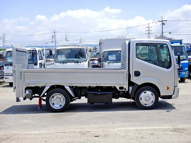 日産 アトラス 小型 平ボディ パワーゲート 床鉄板の中古トラック画像3