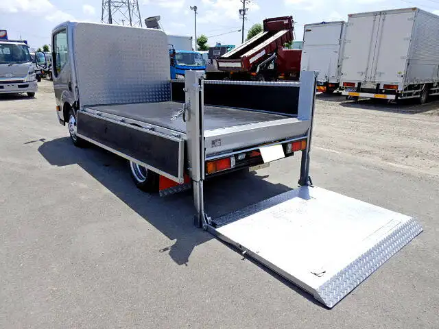 日産 アトラス 小型 平ボディ パワーゲート 床鉄板の中古トラック画像4