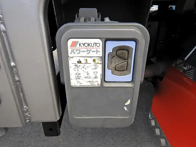 日産 アトラス 小型 平ボディ パワーゲート 床鉄板の中古トラック画像10