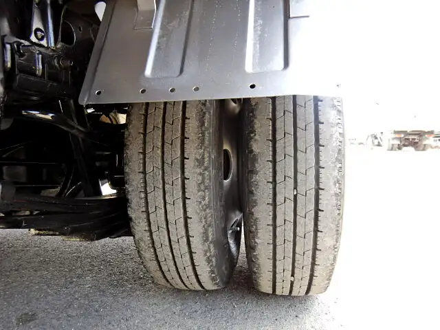 日産 アトラス 小型 平ボディ パワーゲート 床鉄板の中古トラック画像11
