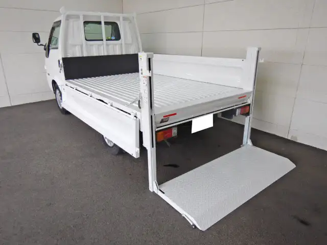 マツダ ボンゴ 小型 平ボディ パワーゲート 床鉄板の中古トラック画像5