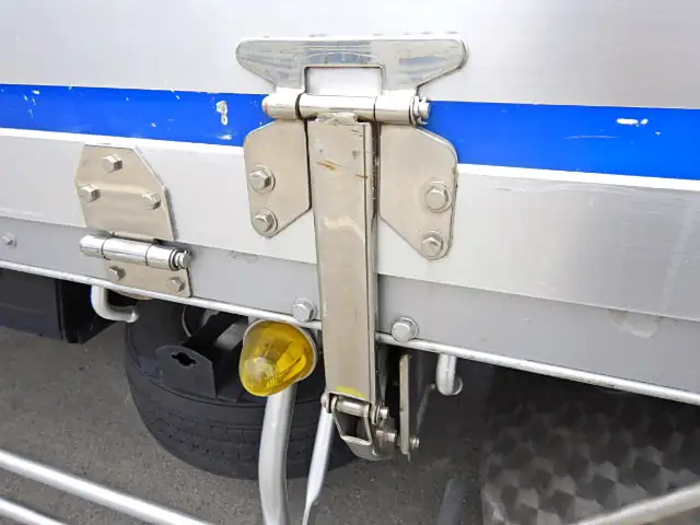 三菱 キャンター 小型 平ボディ パワーゲート 床鉄板の中古トラック画像10