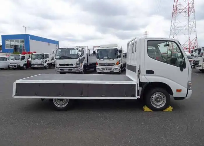 トヨタ ダイナ 小型 平ボディ LDF-KDY281 H26の中古トラック画像4
