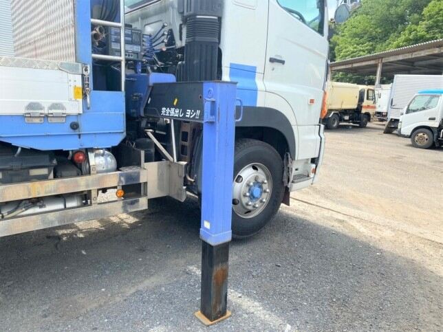 日野 プロフィア 大型 クレーン付 床鉄板 エアサス｜画像7