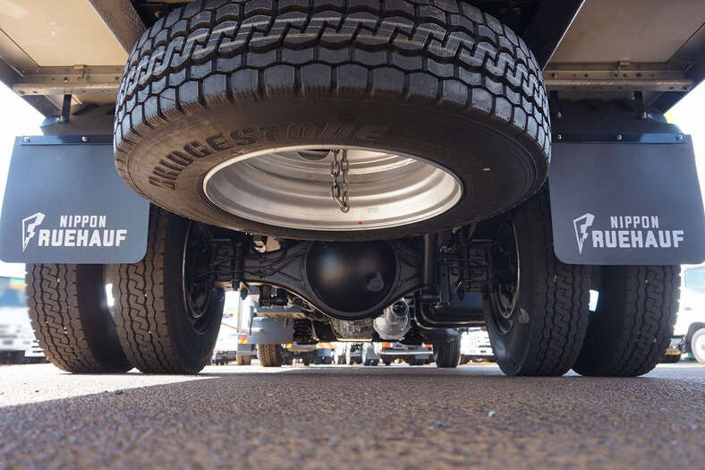 いすゞ エルフ 小型 冷凍冷蔵 低温 床ステン｜画像15