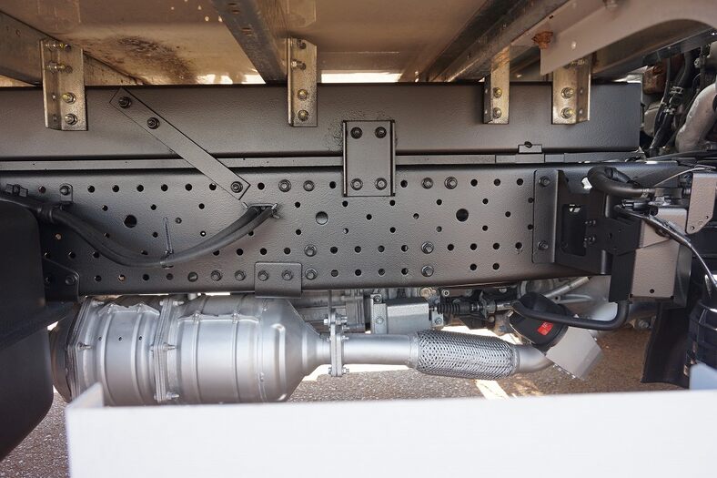 いすゞ エルフ 小型 冷凍冷蔵 低温 床ステン｜画像17