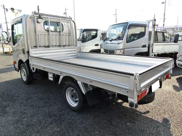 日産 アトラス 小型 平ボディ 床鉄板 CBF-SQ1F24の中古トラック画像3