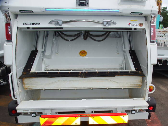 日野 レンジャー 中型 パッカー車 プレス式 2KG-FC2ABA｜画像8