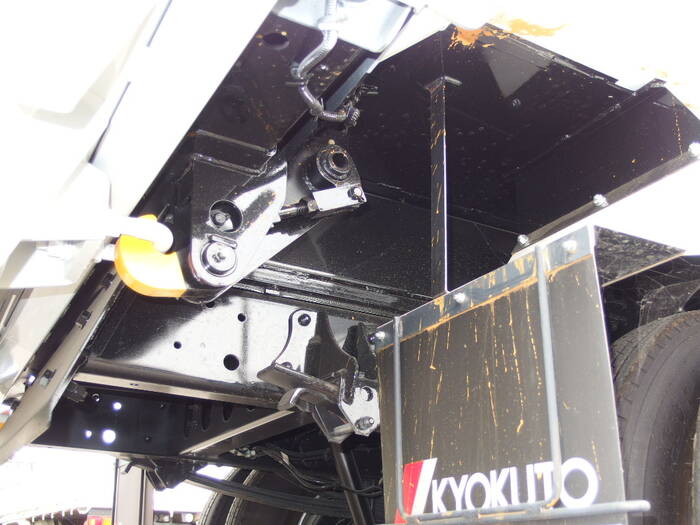 日野 レンジャー 中型 パッカー車 プレス式 2KG-FC2ABA｜画像19