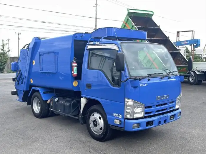 いすゞ エルフ 小型 パッカー車 プレス式 SKG-NKR85ANの中古トラック画像2