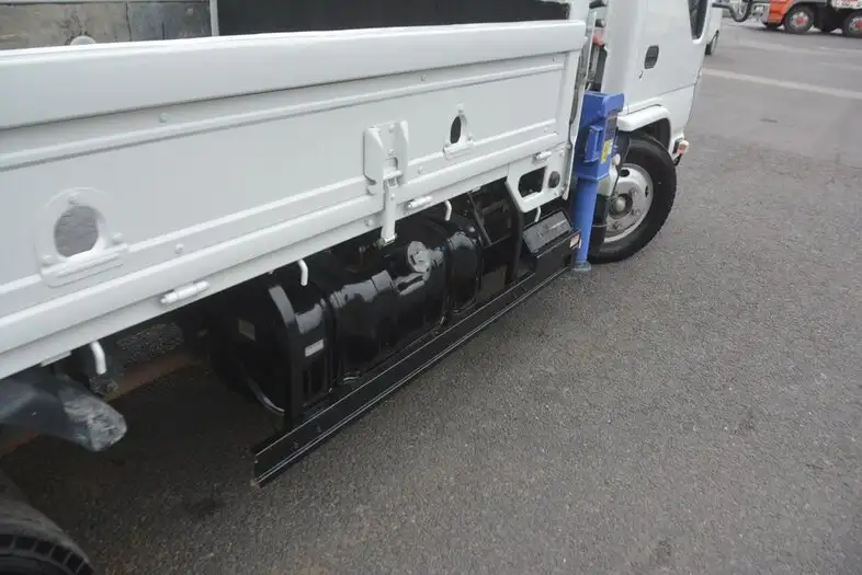 いすゞ エルフ 小型 クレーン付 3段 ラジコンの中古トラック画像4