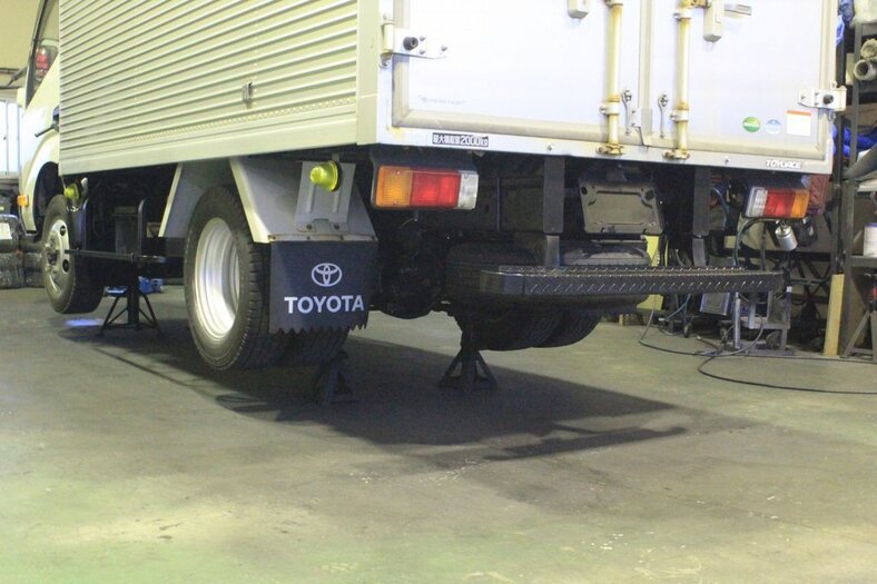 トヨタ トヨエース 小型 アルミバン TKG-XZC675 H27｜画像18