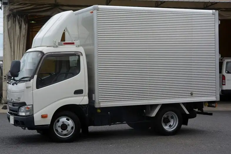 トヨタ トヨエース 小型 アルミバン TKG-XZC675 H27の中古トラック画像1
