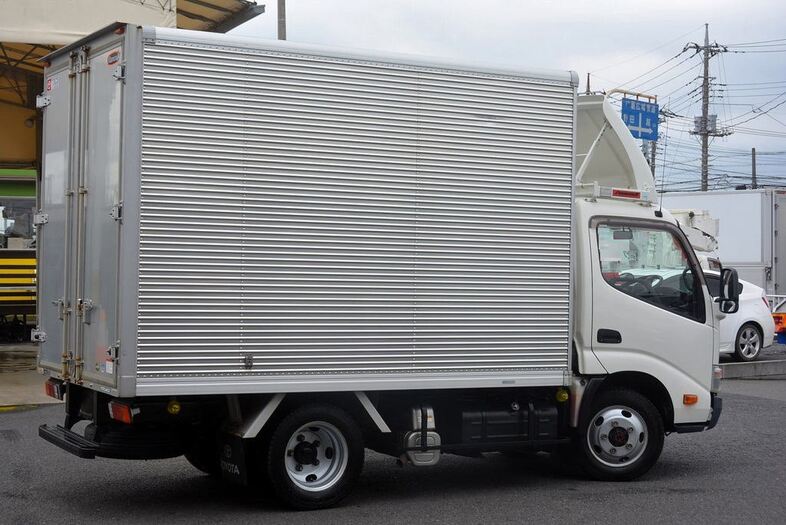 トヨタ トヨエース 小型 アルミバン TKG-XZC675 H27｜画像2