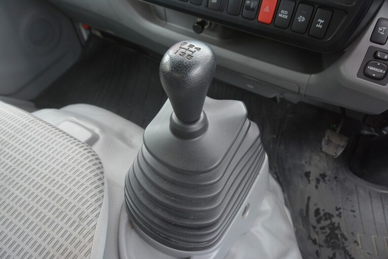 トヨタ トヨエース 小型 アルミバン TKG-XZC675 H27｜画像15