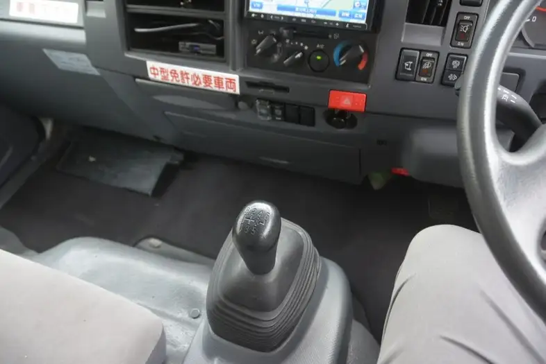 いすゞ エルフ 小型 アルミバン サイドドア TKG-NPR85ANの中古トラック画像15